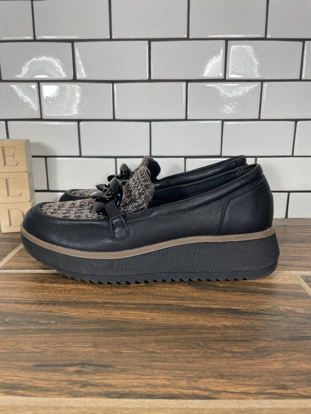 Clarks Zylah May Shoes Womens Size 7 Black Leather Combi Comfort Chain Loafers